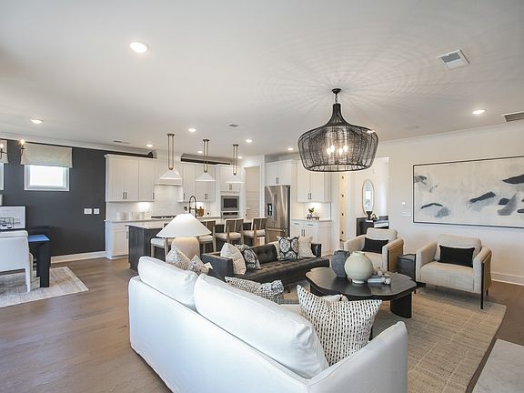 5th image of 205 Ashdale Dr Lot 10