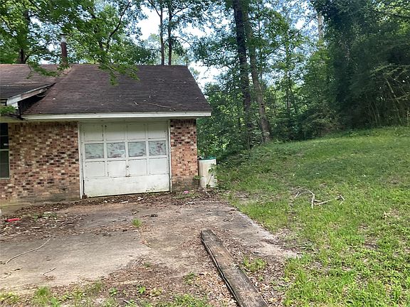4th image of 310 Howard Rd