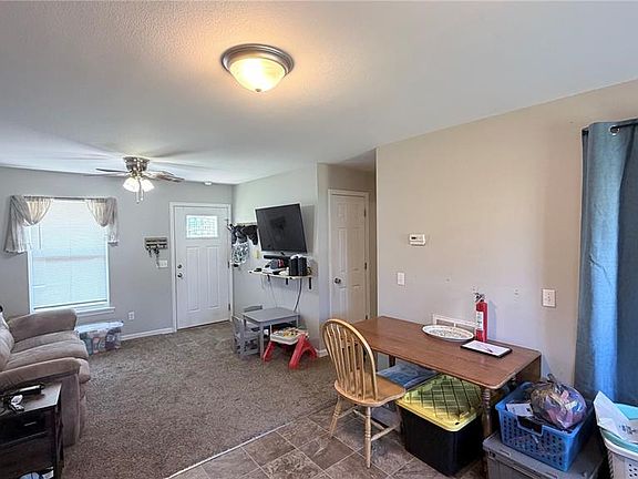 4th image of 106 Delmar St