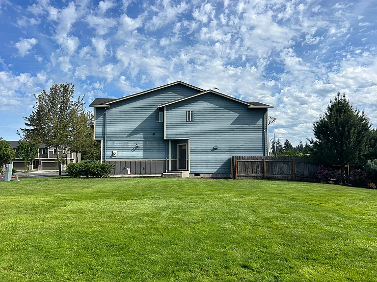 845 NE 109th Ct — Photo 2
