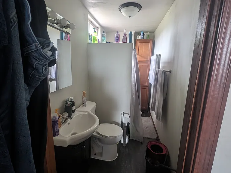 118 N Main St #4 — Photo 3