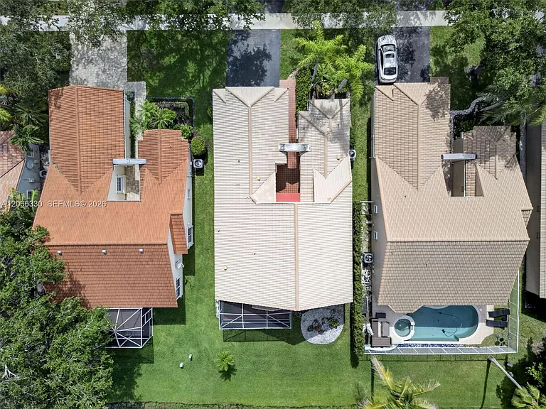 1520 Seabay Rd — Photo 113