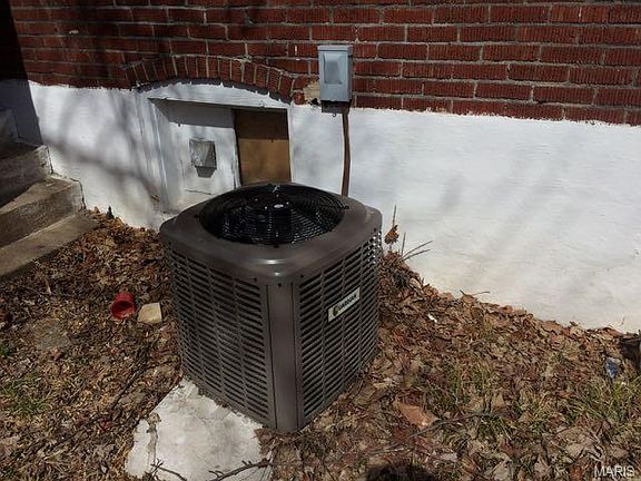 2nd image of 2817 Wheaton Ave