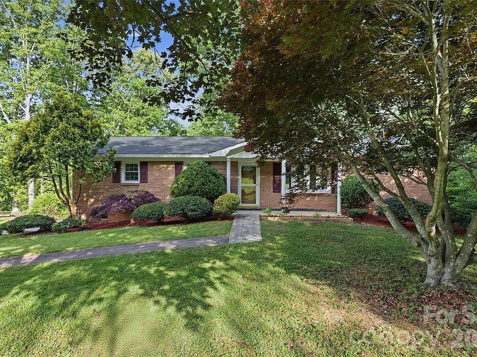 1st image of 123 Castleton Ln