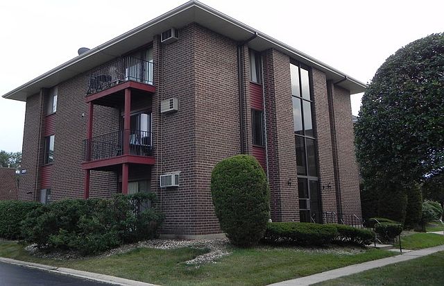 1st image of 15822 Terrace Dr #Ro1