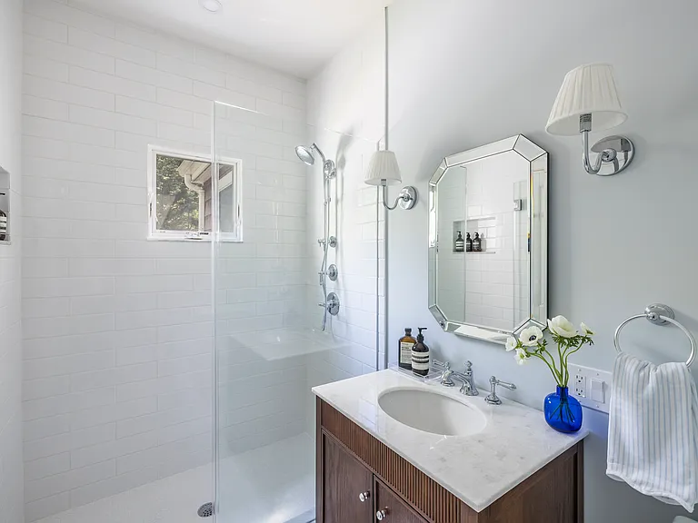 12 Cedar Ave — Photo 16