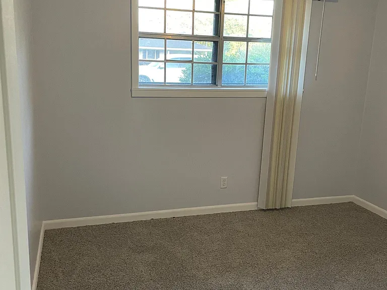 51 Landing Dr — Photo 13