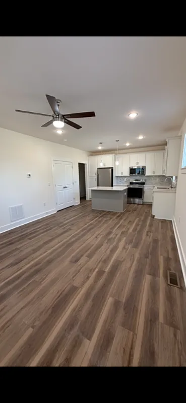 2 bed, 2.0 bath, 1152 sqft, $1,995 — Photo 3