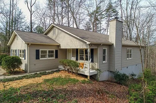 102 Hickory Ln Photo 1