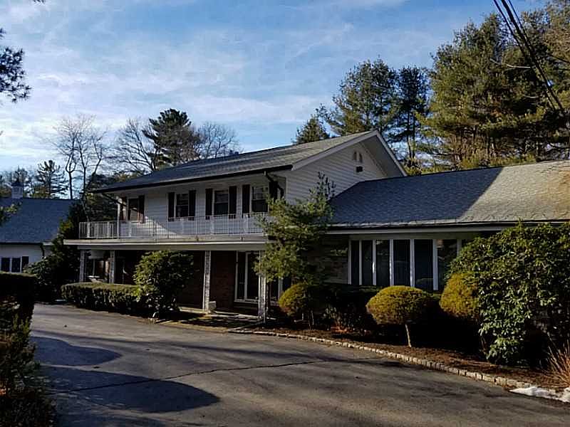 11 Winsor Ave, Johnston, RI 02919 Zillow