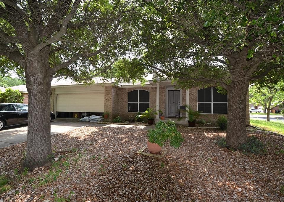 1st image of 17401 Bottle Springs Ln