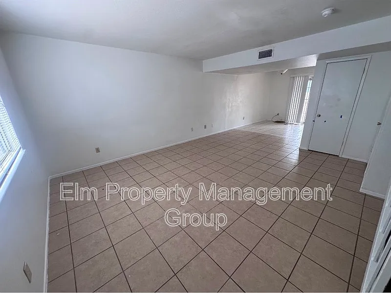 2 bed, 1.5 bath, 1080 sqft, $1,250 — Photo 3