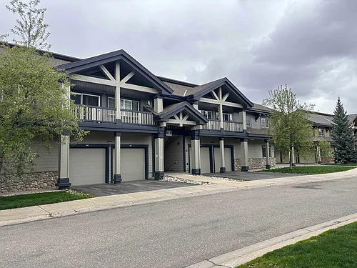 3365 Columbine Dr Photo 1