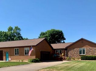 105 Mulberry St, Fruitland, IA 52749