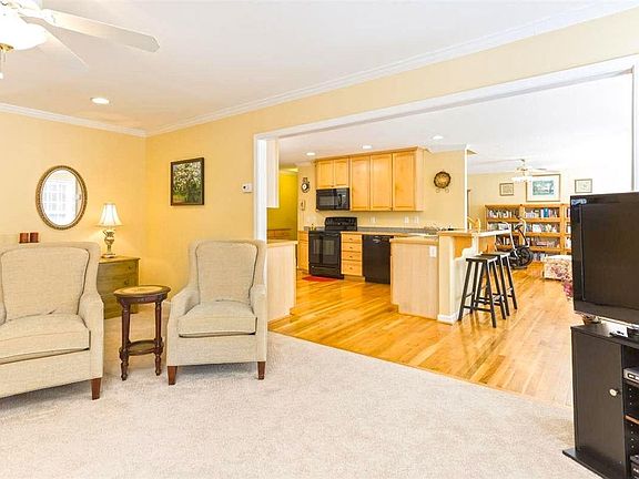 5th image of 62 River Park Ln