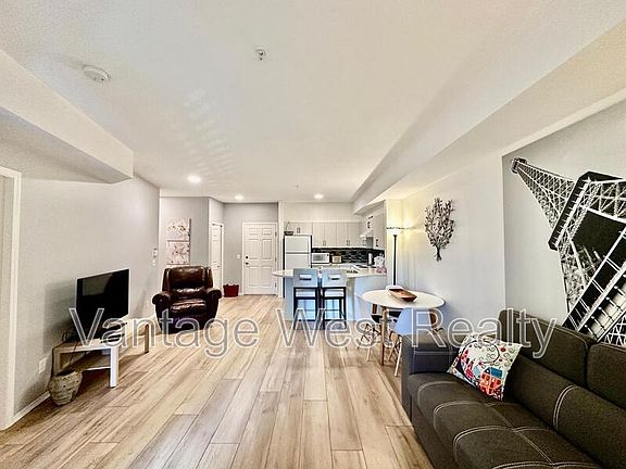 5th image of Country Club Dr #2207