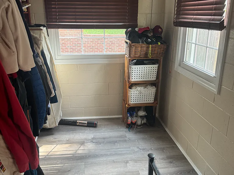 Entrance with coat rack and bike hang.