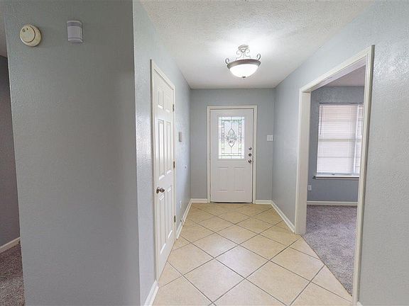 4th image of 6030 Westgate Dr