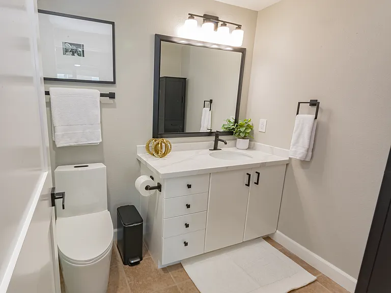 300 W Beech St #2202 — Photo 25