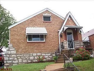 702 Avenue H photo 1