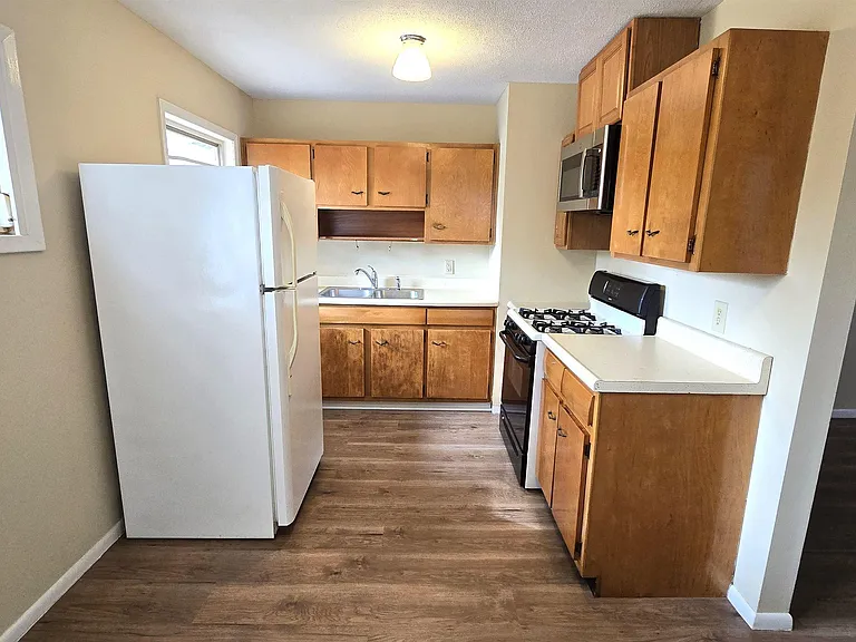 114 Forrester Dr — Photo 3