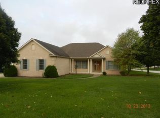 1995 Kingscote Cir NE, North Canton, OH