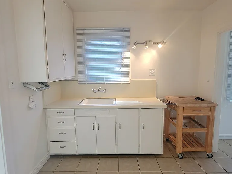 415 & 417 N Kentucky St — Photo 1