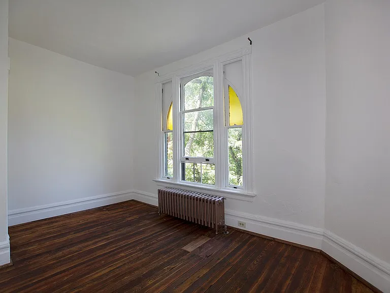 room D unfurnished