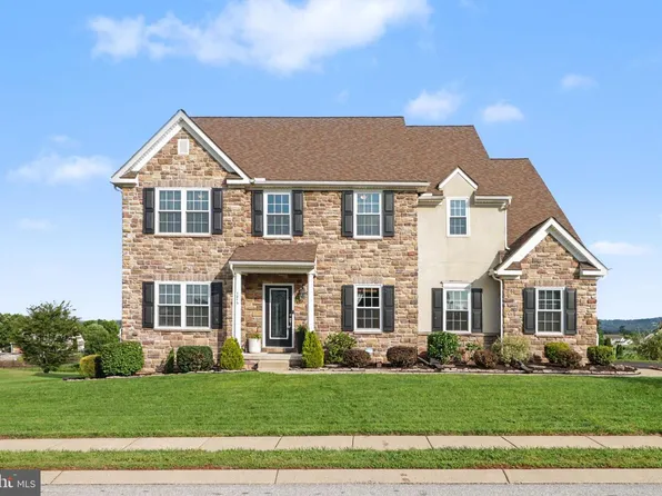 1215 Aylesbury Ln, York, PA 17404