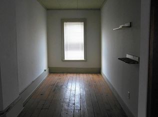 114 Walnut St APT D, Washington, IL 61571