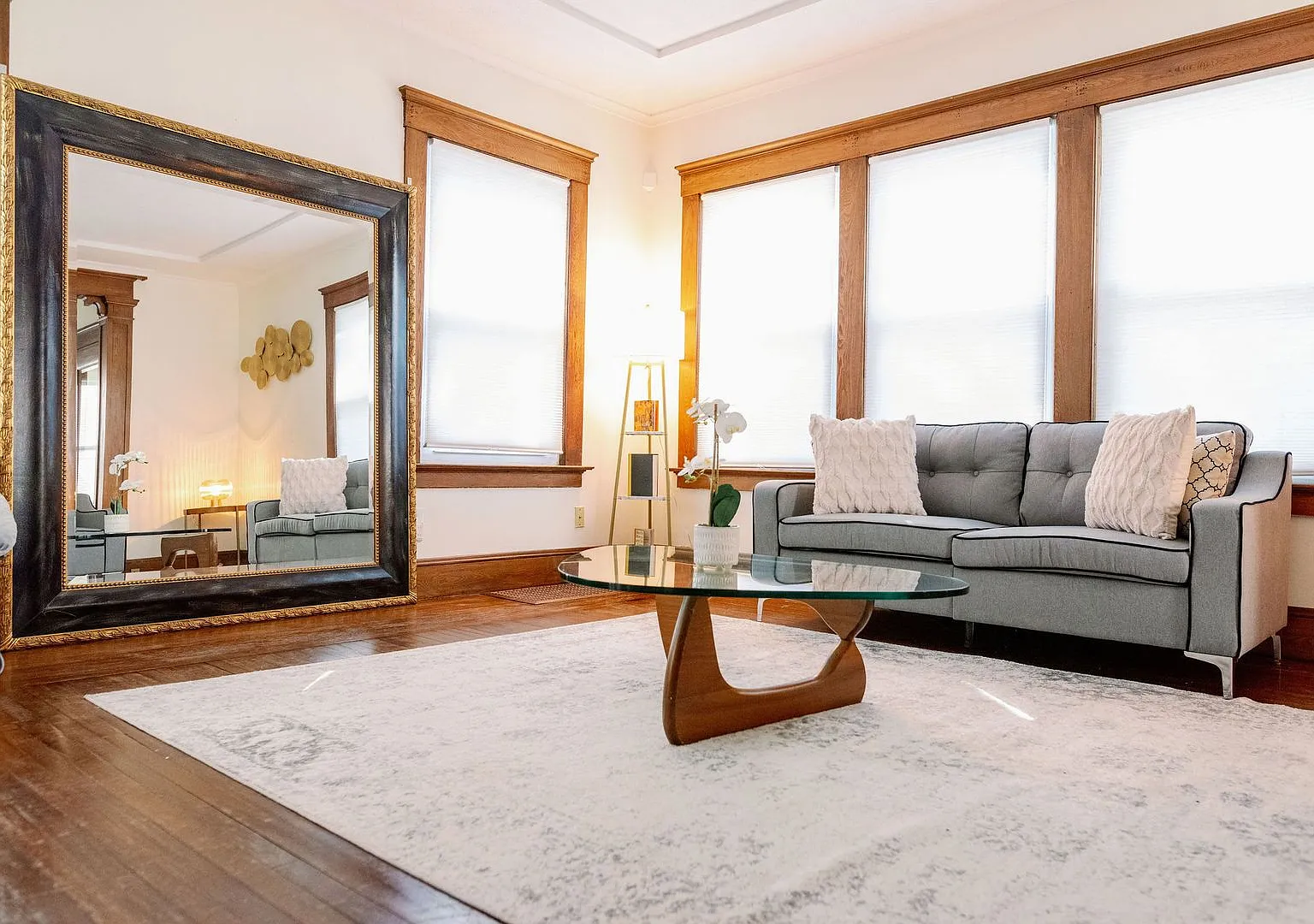 Huge 5 Bedroom House 5 minutes away from Yale! — Photo 4