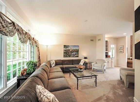 2nd image of 1 Brittany Ln