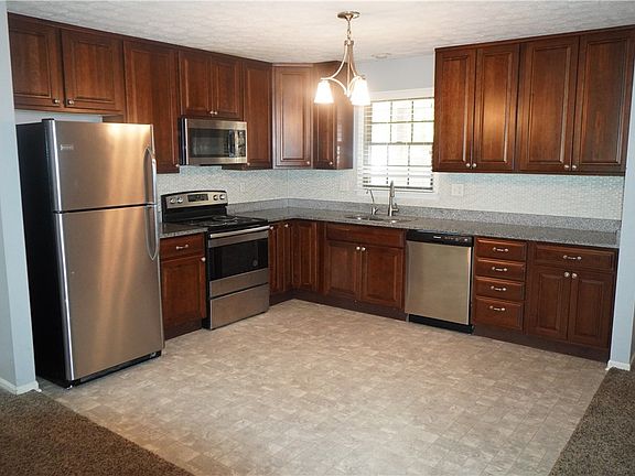 3rd image of 3118 Cymar Dr