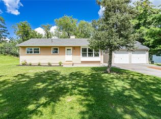 16 Hollybrook Rd, Rochester, NY 14623