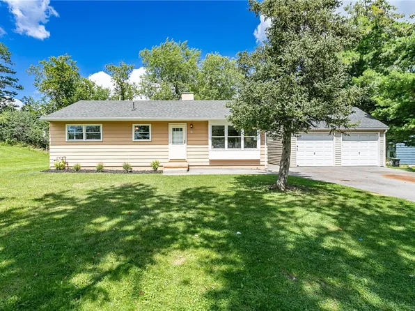 16 Hollybrook Rd, Rochester, NY 14623