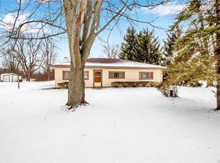 3025 Town Line Rd, Alden, NY 14004