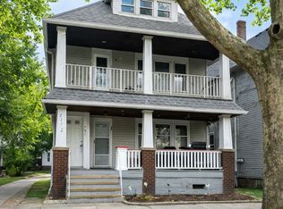 2113 W 11th St APT 3, Cleveland, OH 44113