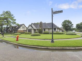 5031 Colombia Dr, Pasadena, TX 77505