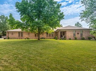 126 Bramblebush Trl, Dayton, OH 45440