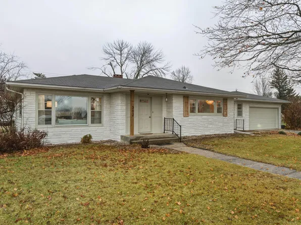 302 S Linn St, Roland, IA 50236