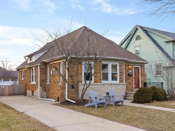 5117 North Idlewild AVENUE, Whitefish Bay, WI 53217