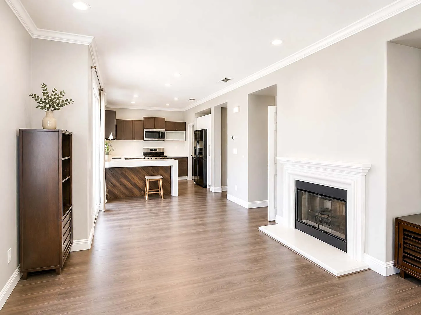 3 bed, 2.5 bath, 1875 sqft, $4,300 — Photo 2