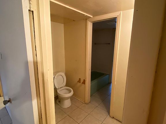 3rd image of 675 Wooddale Blvd APT 38