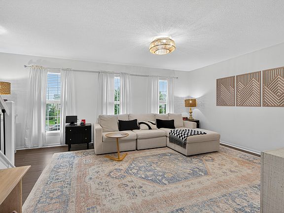5th image of 2441 Lady Bedford Pl