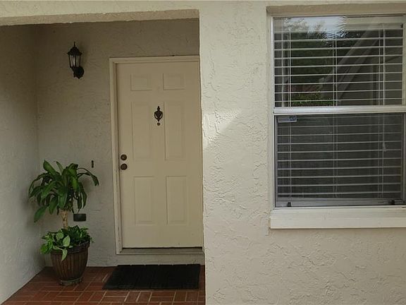 5th image of 4851 Napoli Ct NE