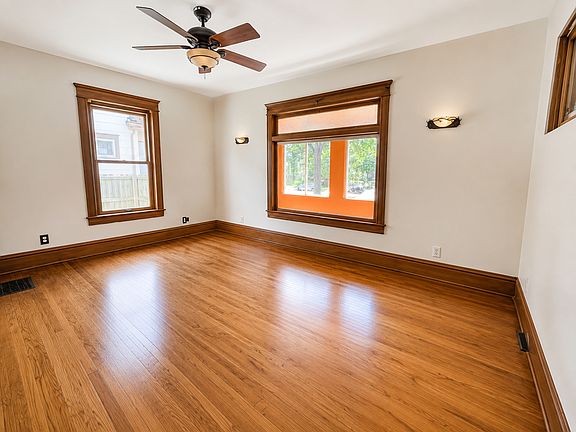 4th image of 1727 Marshall Ave