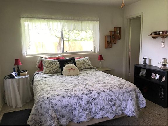 3rd image of 8452 Le Mesa St