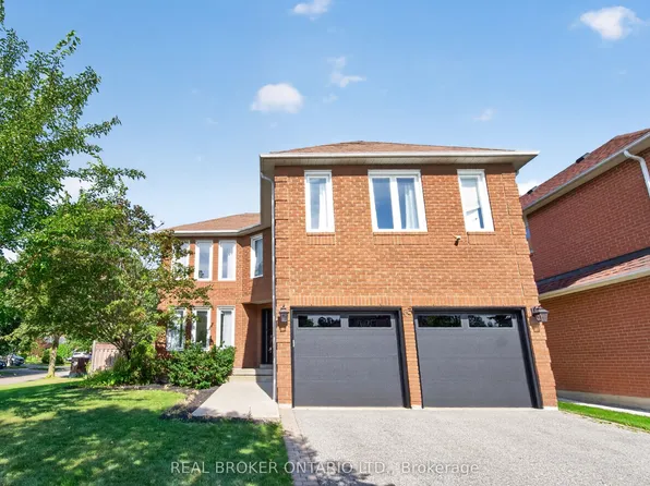 63 Eric Clarke Dr, Whitby, ON L1R 2H6