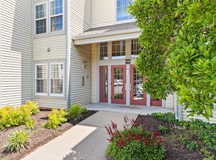 114 Cascade Ct APT 5, Princeton, NJ 08540