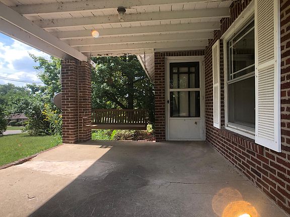 2nd image of 5 W Liberty Ln